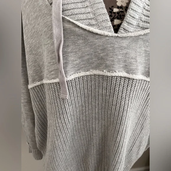 Grey sweater - Picture 4 of 4